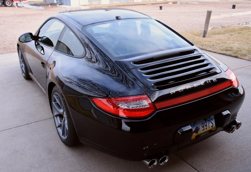 2010 Porsche 997 Carrera 4S - Image 9 of 31
