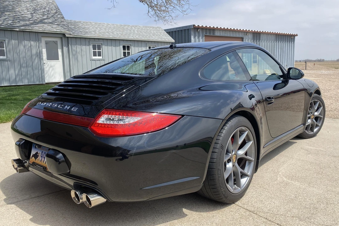2010 Porsche 997 Carrera 4S - Image 11 of 31