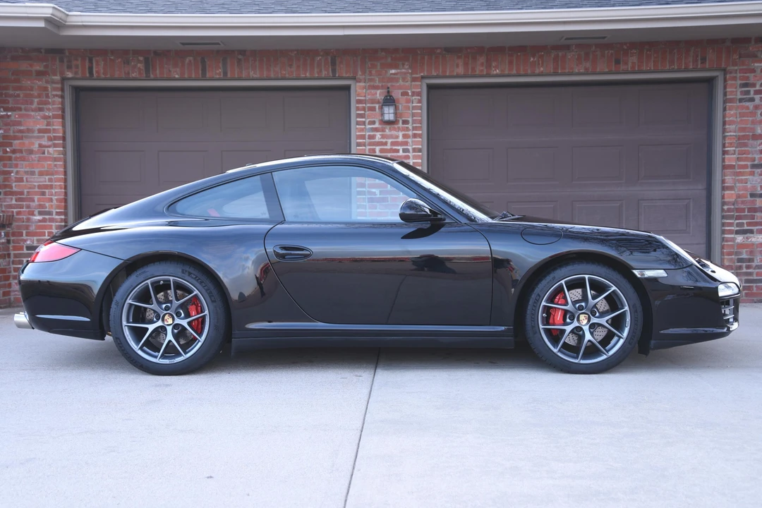 2010 Porsche 997 Carrera 4S - Image 13 of 31