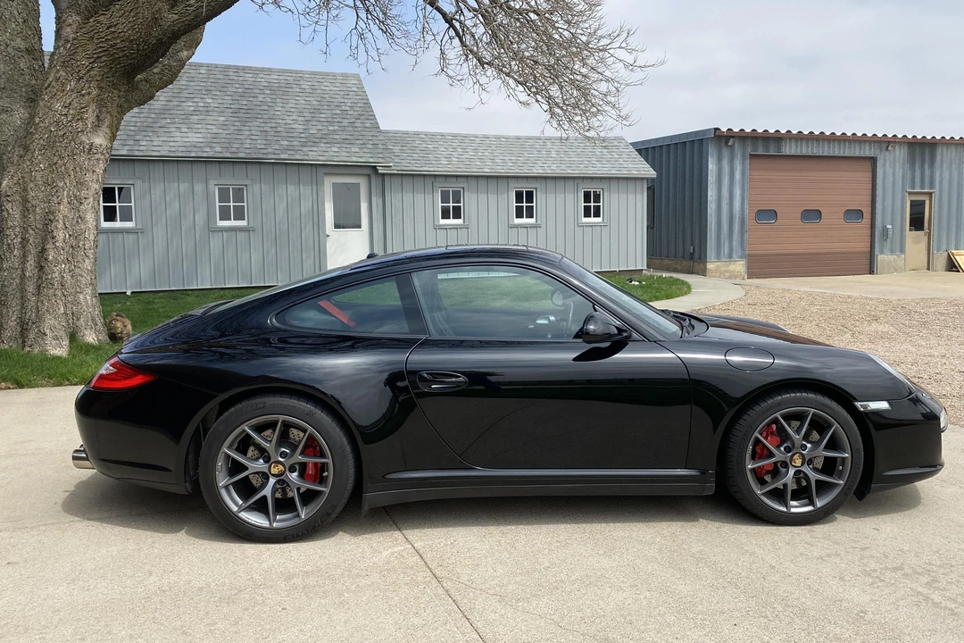 2010 Porsche 997 Carrera 4S - Image 12 of 31