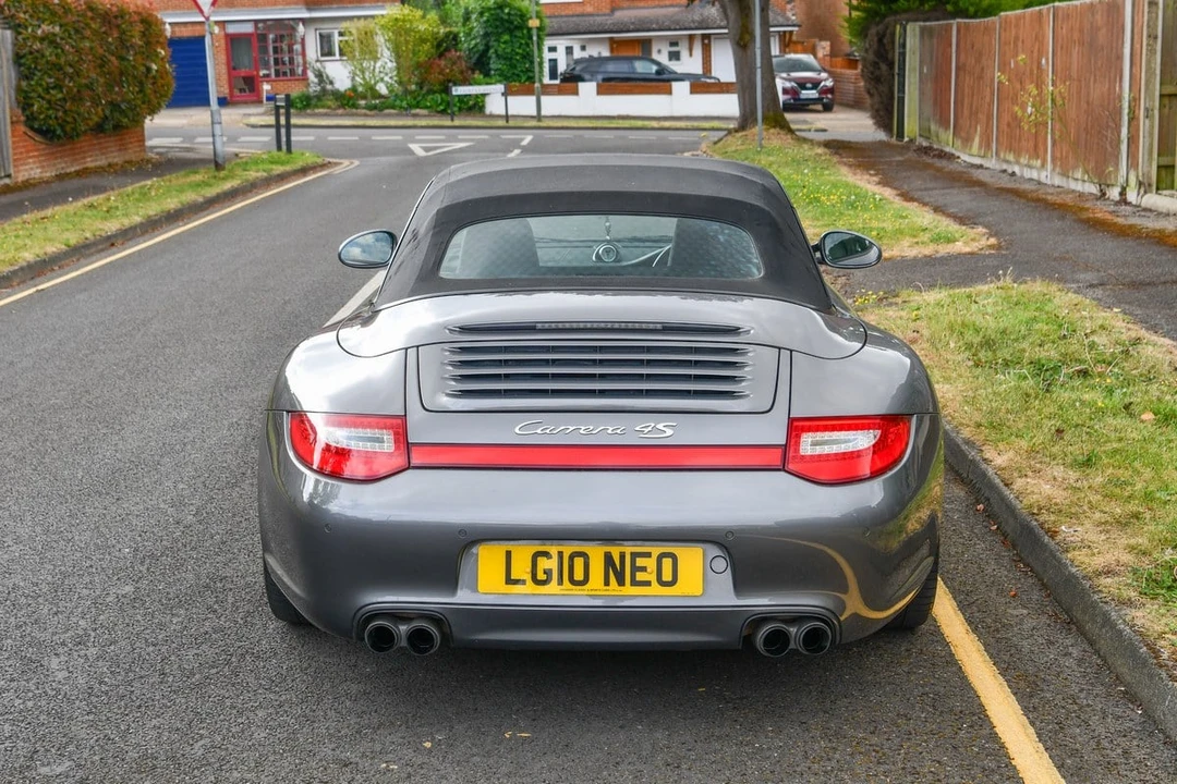 2010 Porsche 997 Carrera 4S - Image 15 of 30