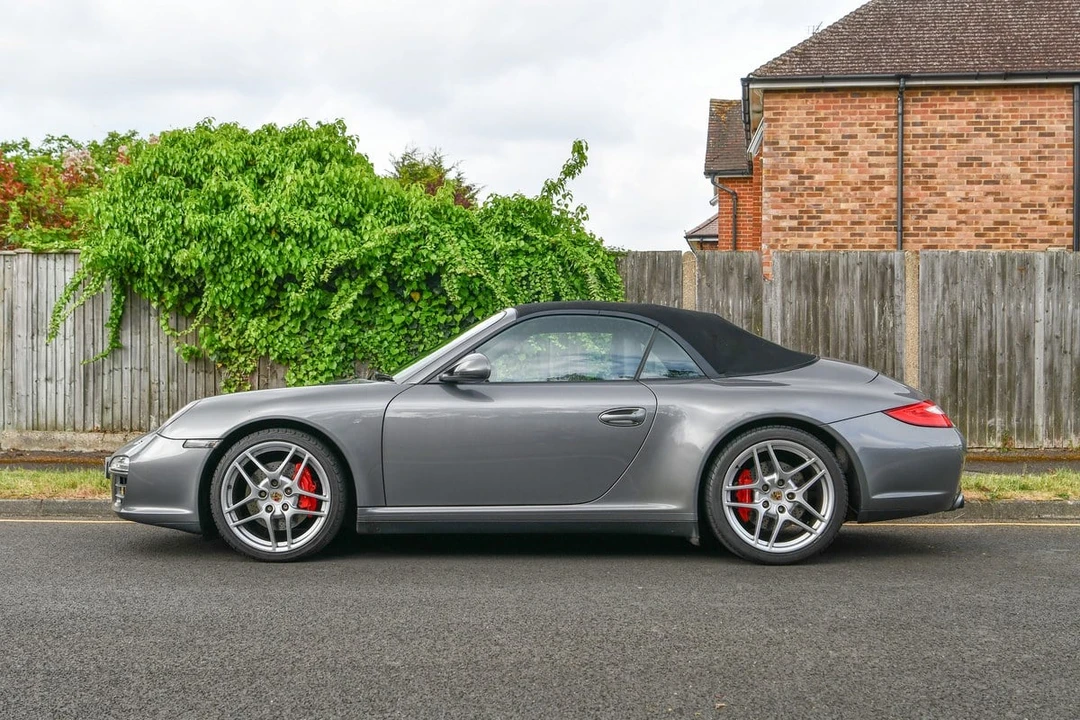 2010 Porsche 997 Carrera 4S - Image 17 of 30