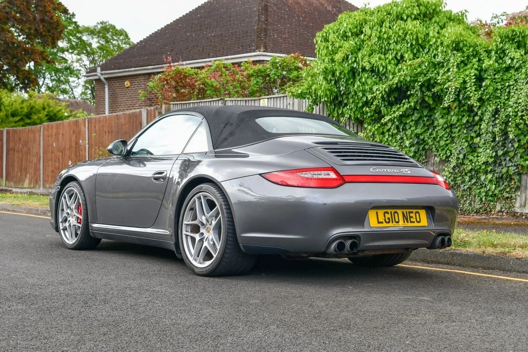 2010 Porsche 997 Carrera 4S - Image 19 of 30