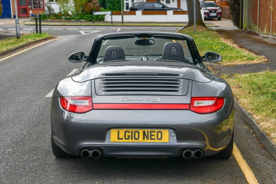 2010 Porsche 997 Carrera 4S - Image 5 of 30
