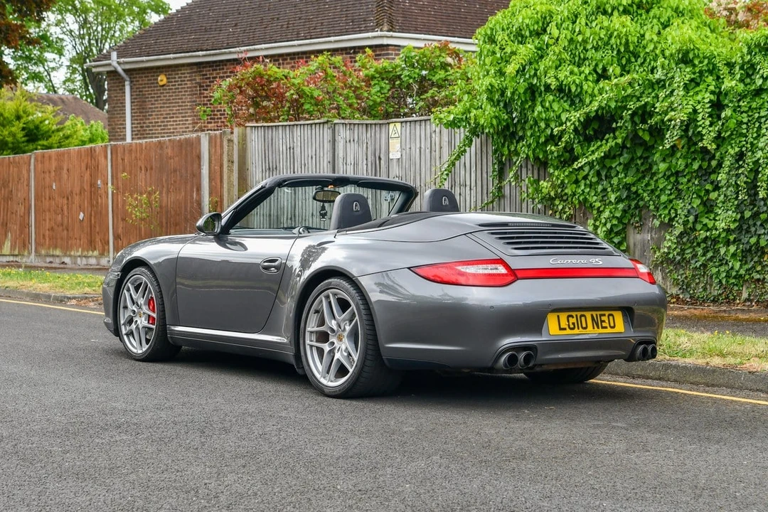 2010 Porsche 997 Carrera 4S - Image 8 of 30