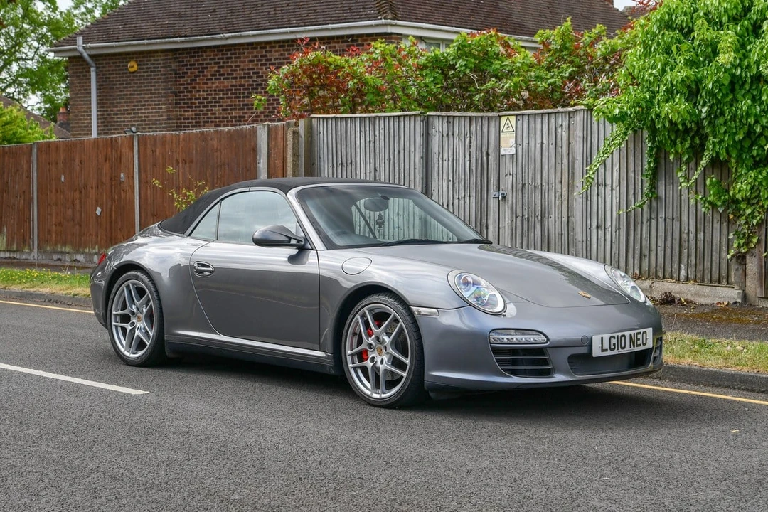 2010 Porsche 997 Carrera 4S - Image 25 of 30