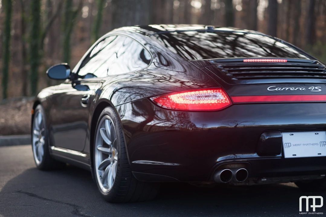 2010 Porsche 997 Carrera 4S - Image 10 of 31