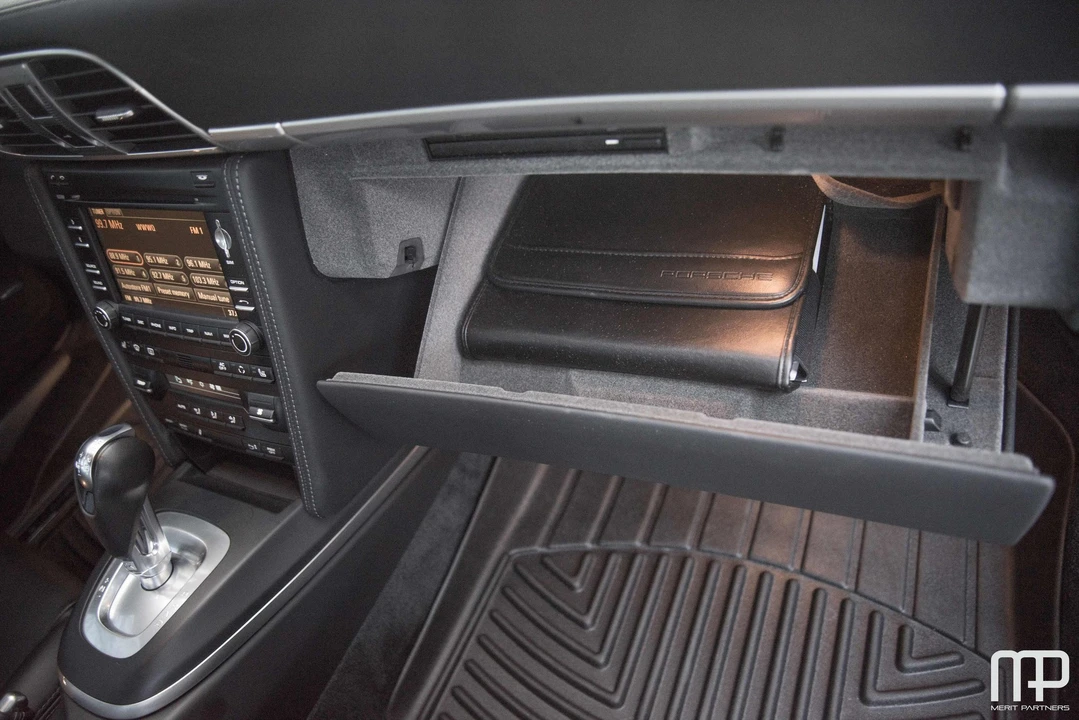 2010 Porsche 997 Carrera 4S - Image 21 of 31