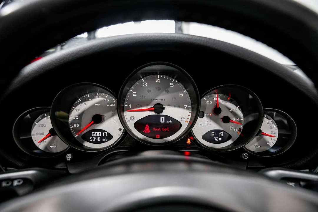 2010 Porsche 997 Carrera 4S - Image 11 of 31