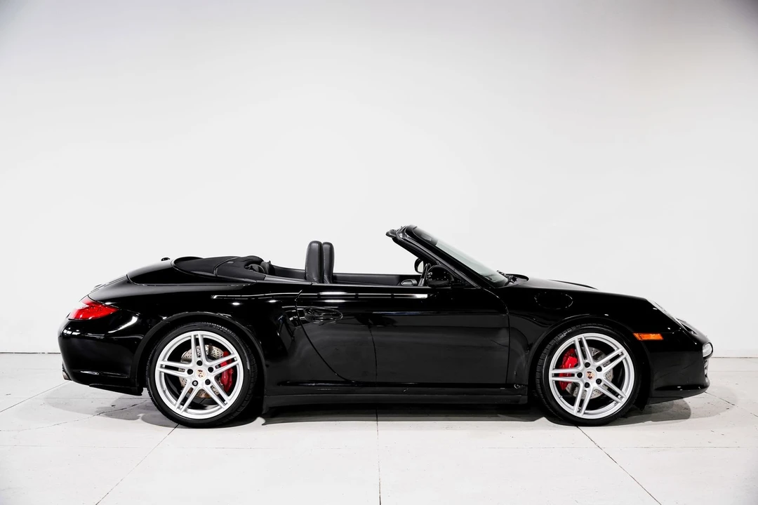 2010 Porsche 997 Carrera 4S - Image 2 of 31