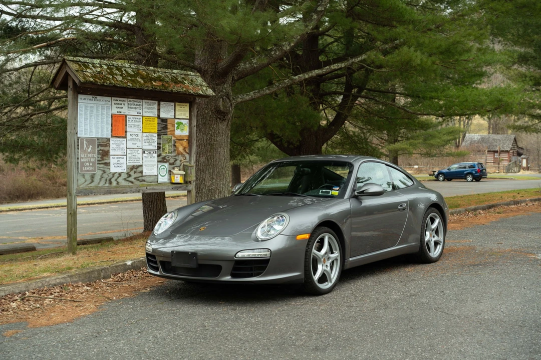 2010 Porsche 997 Carrera - Image 9 of 14