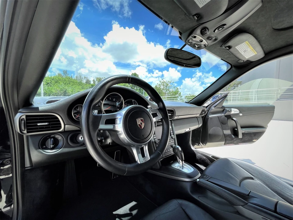 2010 Porsche 997 Carrera - Image 26 of 31