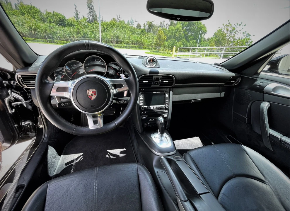 2010 Porsche 997 Carrera - Image 27 of 31