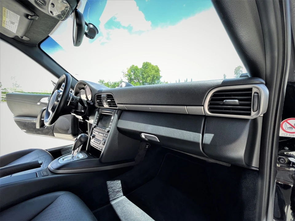 2010 Porsche 997 Carrera - Image 28 of 31