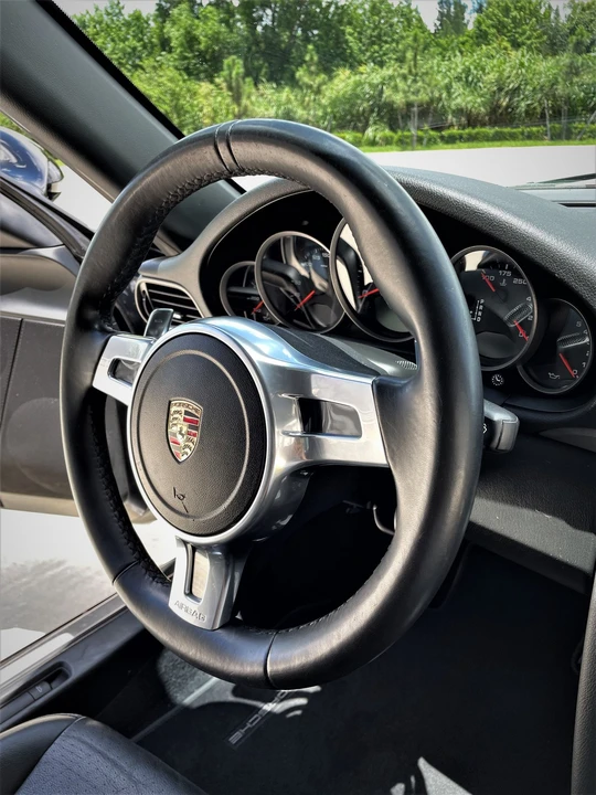 2010 Porsche 997 Carrera - Image 24 of 31