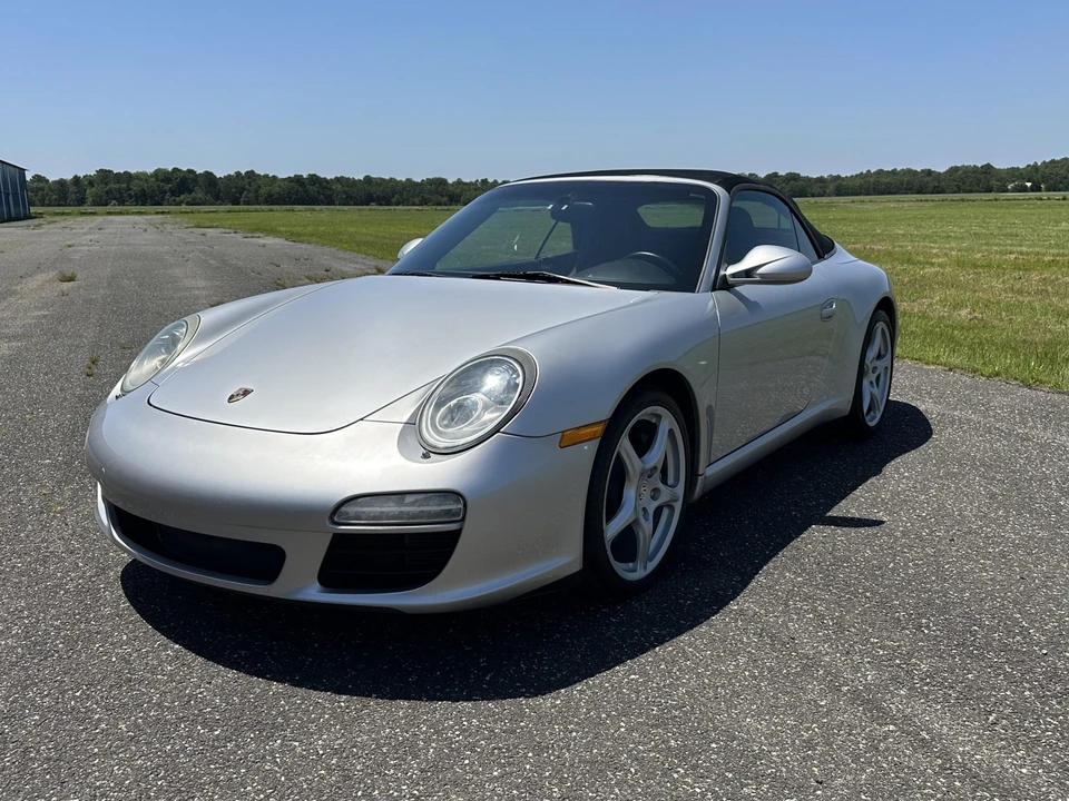 2010 Porsche 997 Carrera - Image 2 of 31