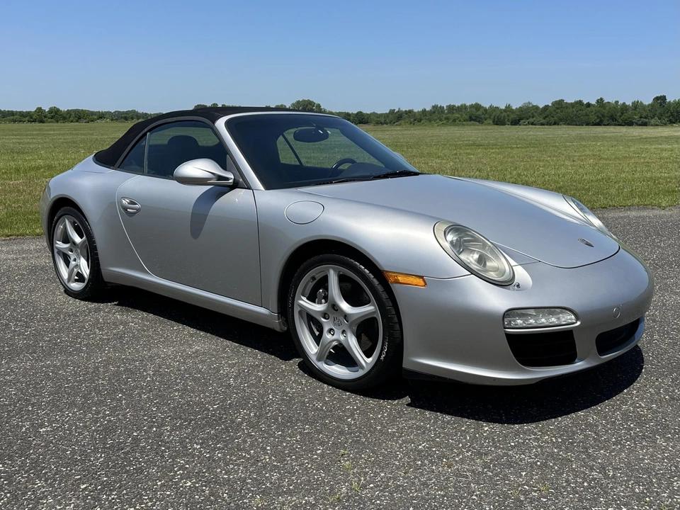 2010 Porsche 997 Carrera - Image 17 of 31