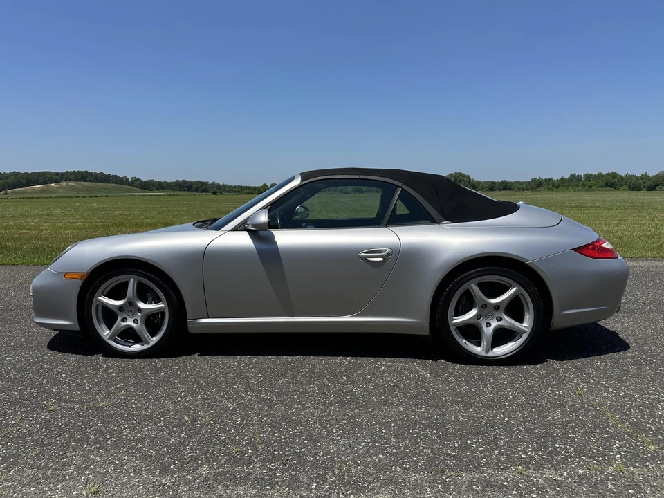 2010 Porsche 997 Carrera - Image 6 of 31