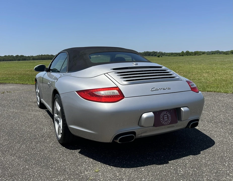 2010 Porsche 997 Carrera - Image 9 of 31