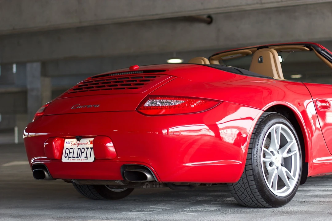 2010 Porsche 997 Carrera - Image 10 of 18