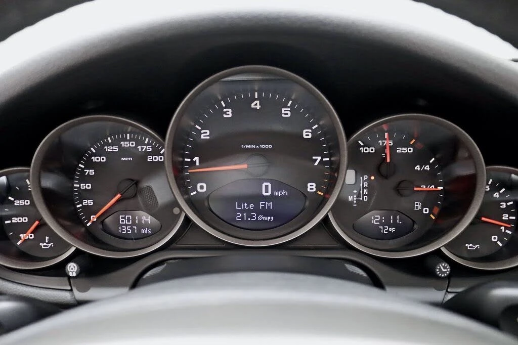 2010 Porsche 997 Carrera - Image 17 of 31