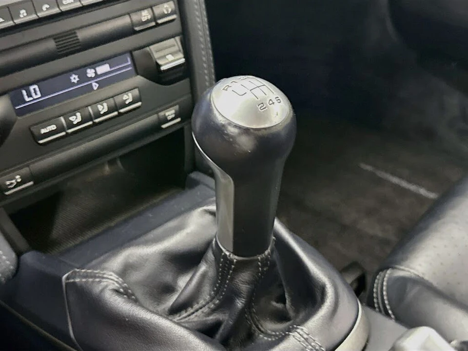 2010 Porsche 997 Carrera - Image 17 of 26