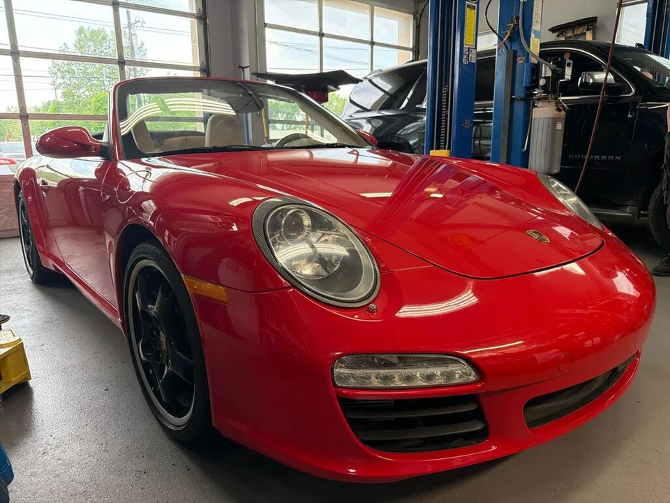 2010 Porsche 997 Carrera - Image 27 of 30