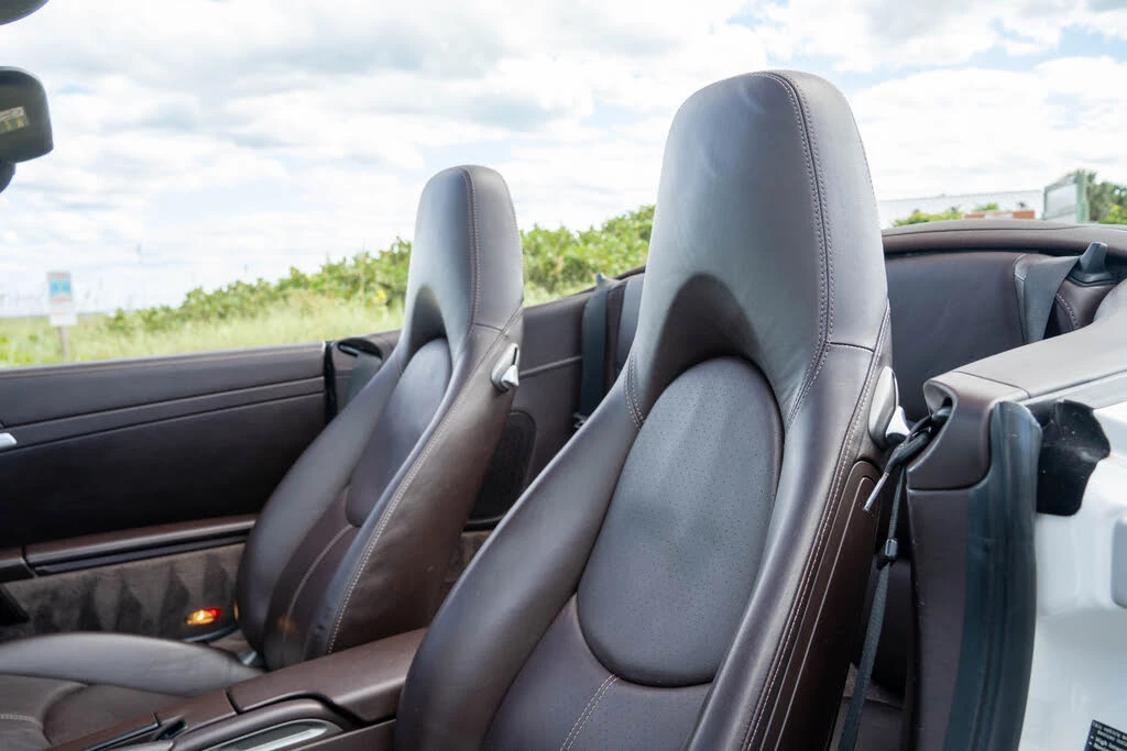 2010 Porsche 997 Carrera - Image 2 of 31