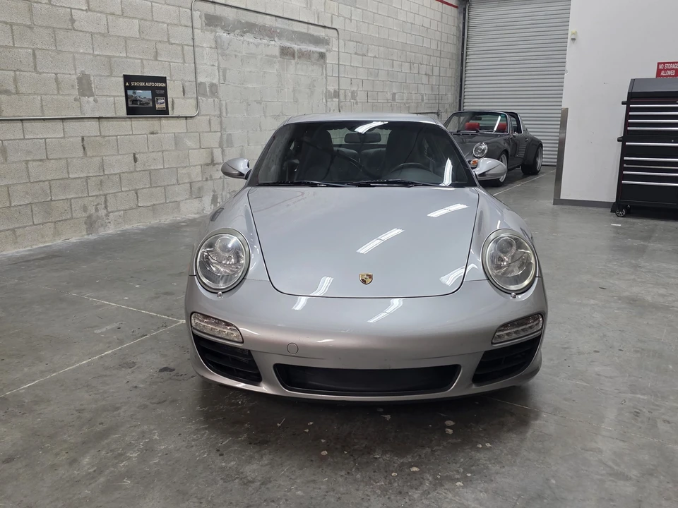 2010 Porsche 997 Carrera - Image 12 of 31