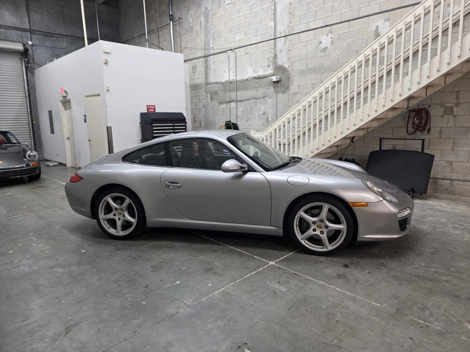 2010 Porsche 997 Carrera - Image 9 of 31
