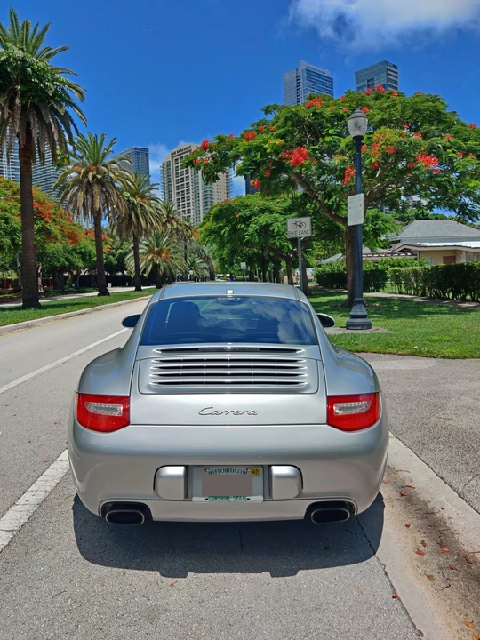 2010 Porsche 997 Carrera - Image 5 of 16