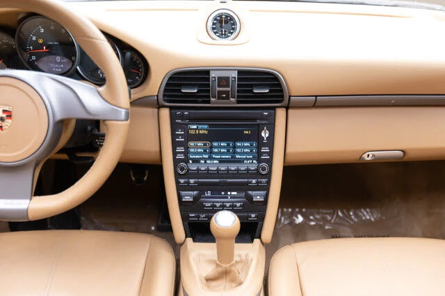 2010 Porsche 997 Carrera - Image 8 of 31