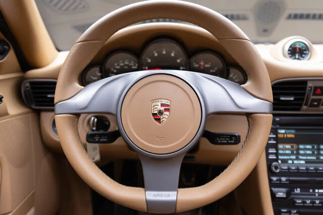 2010 Porsche 997 Carrera - Image 7 of 31