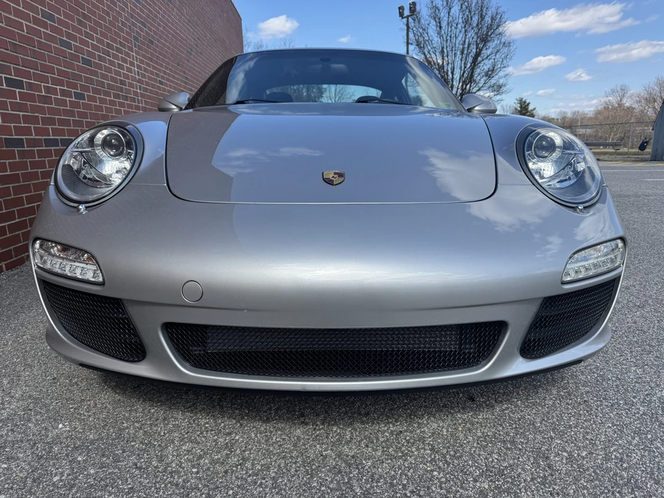 2010 Porsche 997 Carrera - Image 28 of 31