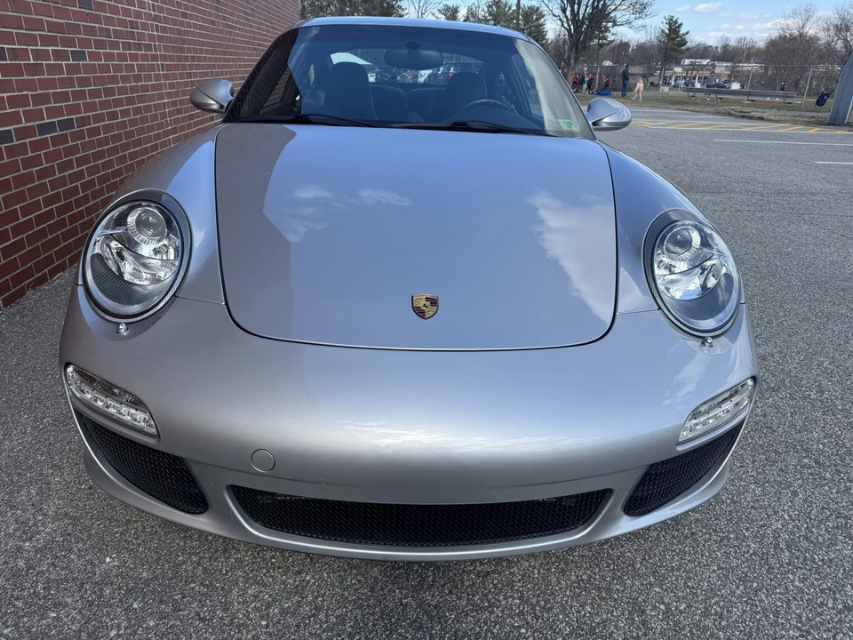 2010 Porsche 997 Carrera - Image 2 of 31