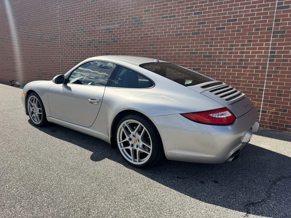 2010 Porsche 997 Carrera - Image 11 of 31