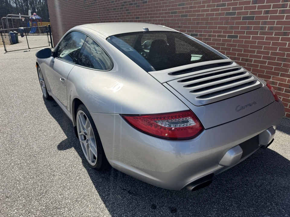 2010 Porsche 997 Carrera - Image 15 of 31