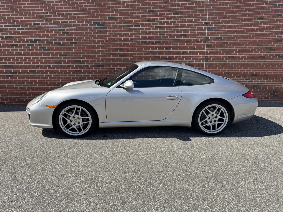 2010 Porsche 997 Carrera - Image 8 of 31