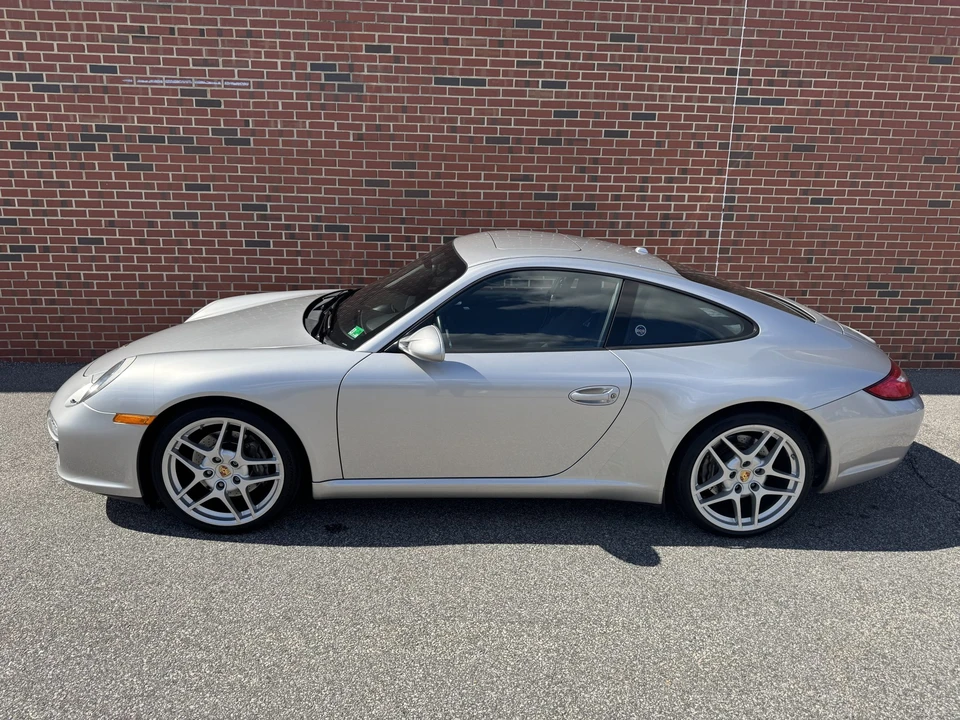 2010 Porsche 997 Carrera - Image 7 of 31