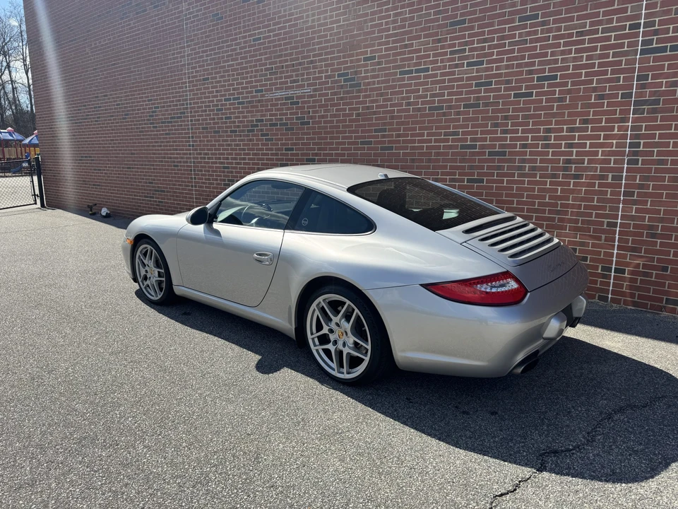 2010 Porsche 997 Carrera - Image 10 of 31