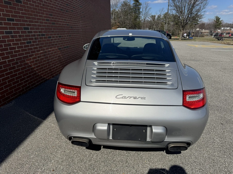2010 Porsche 997 Carrera - Image 16 of 31