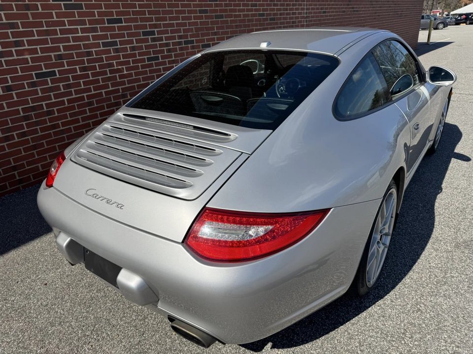 2010 Porsche 997 Carrera - Image 17 of 31
