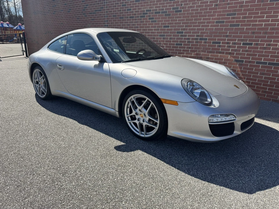 2010 Porsche 997 Carrera - Image 24 of 31