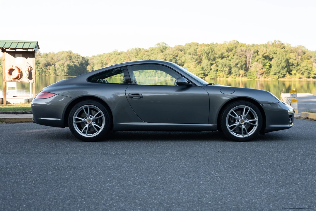 2010 Porsche 997 Carrera - Image 19 of 31