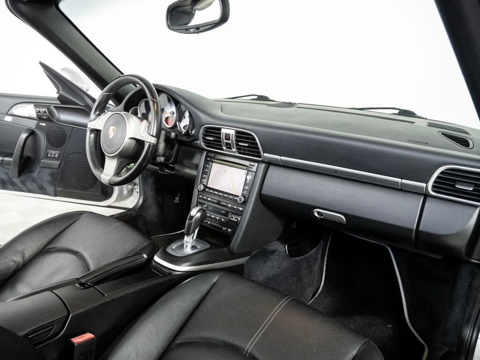 2010 Porsche 997 Carrera S - Image 18 of 31