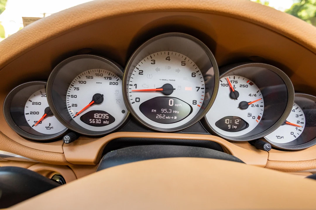 2010 Porsche 997 Carrera S - Image 27 of 31