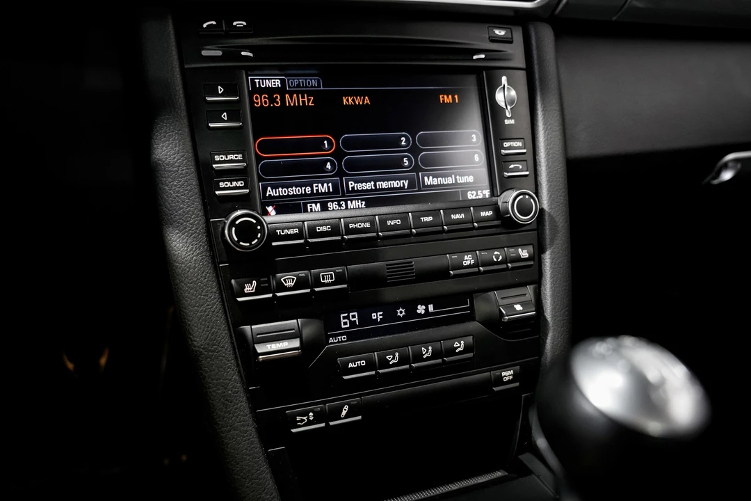 2010 Porsche 997 Carrera S - Image 14 of 21