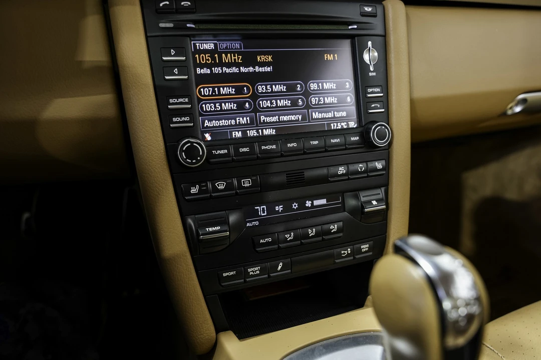 2010 Porsche 997 Carrera S - Image 12 of 21