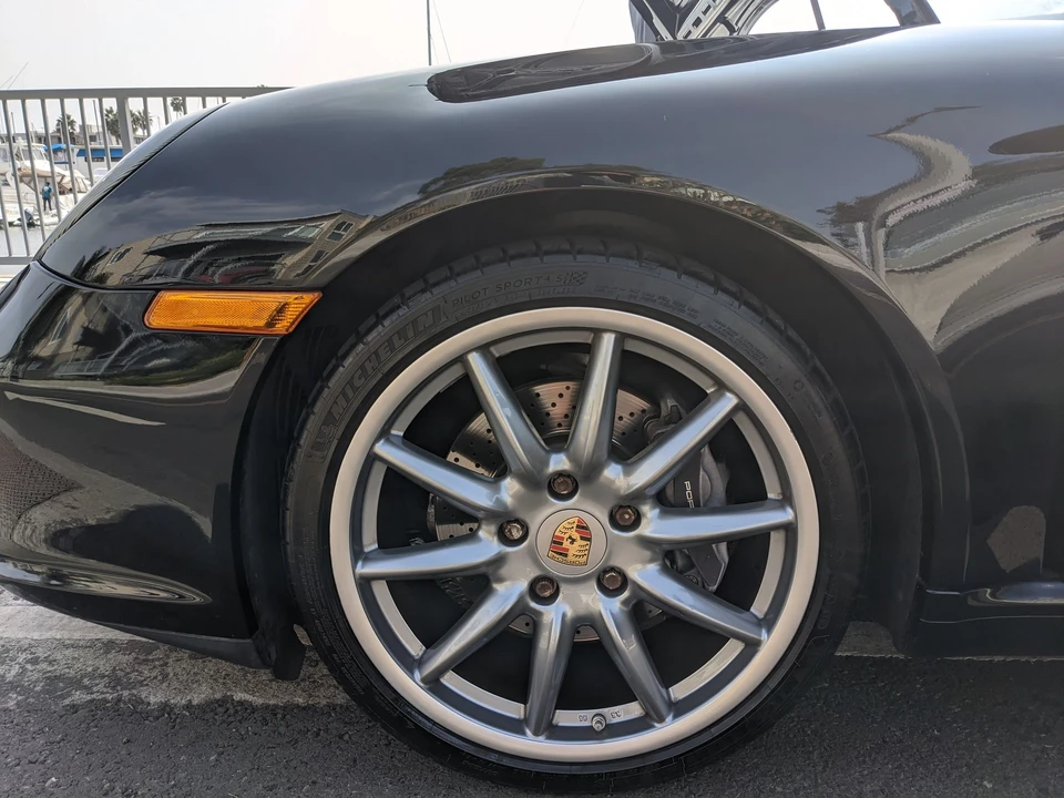 2010 Porsche 997 Carrera - Image 2 of 18