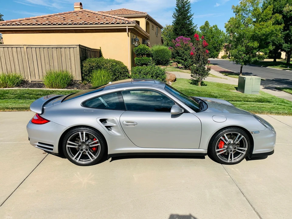 2010 Porsche 997 Turbo - Image 2 of 12